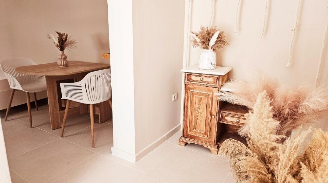 Boutique Athensairport Apartments Markópoulon الغرفة الصورة